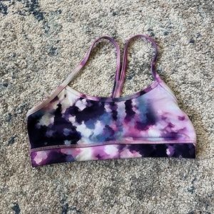 Lululemon Flow Y Bra with Vent Size 4